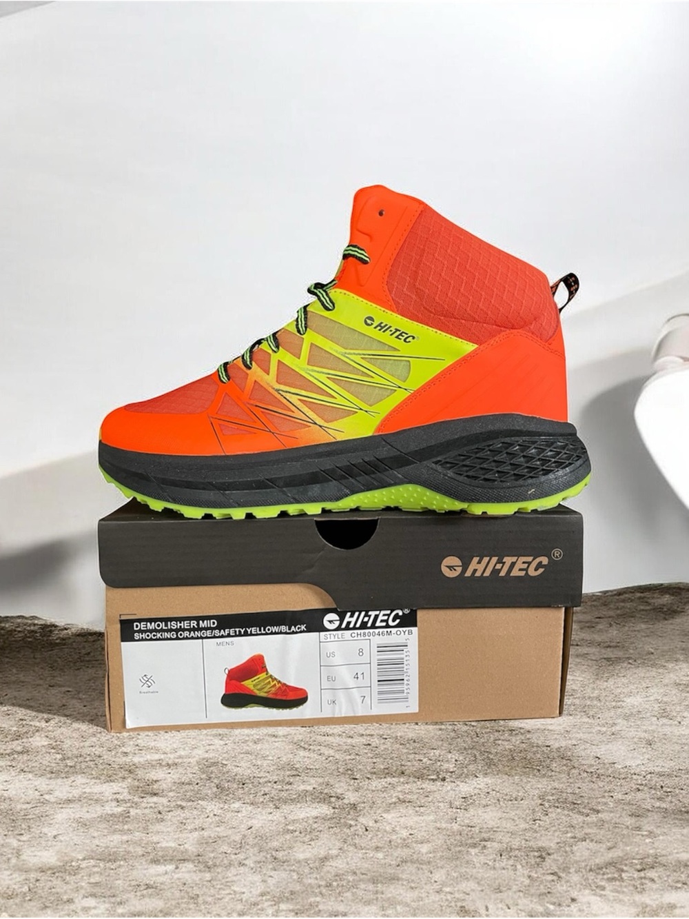 Hi-Tec Mens Ravus Mid Hiking Ankle Boots